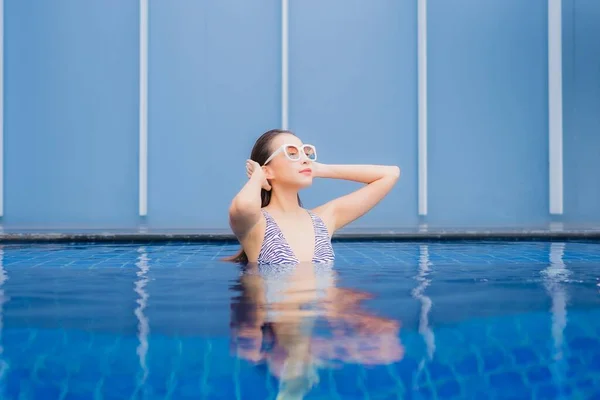 Portrait Beautiful Young Asian Woman Relax Smile Outdoor Swimming Pool — Stock Photo, Image