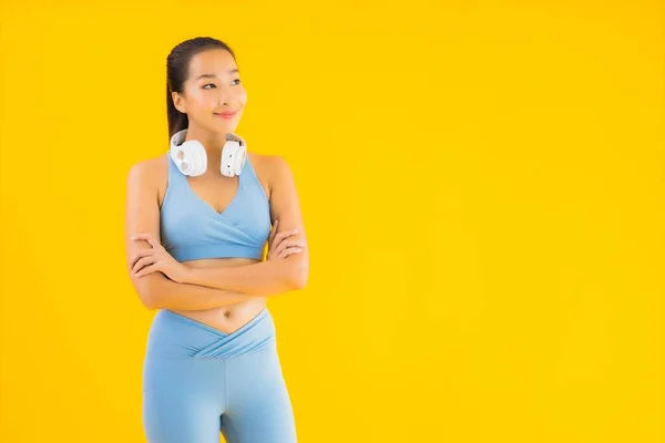 Retrato Hermosa Mujer Asiática Joven Usar Ropa Deportiva Con Teléfono — Foto de Stock