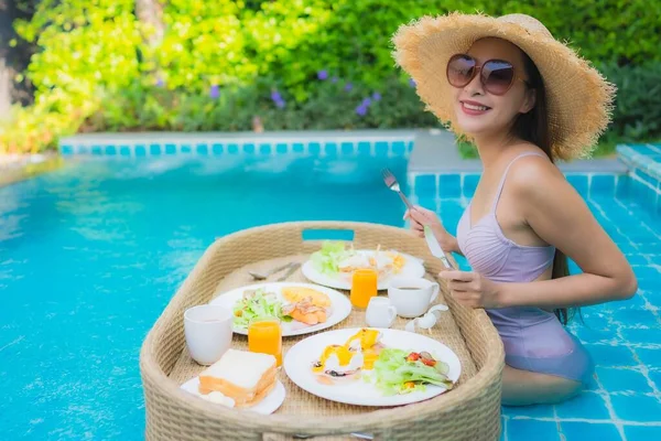 Portrait Young Asian Woman Happy Smile Enjoy Floating Breakfast Tray — Stock Photo, Image