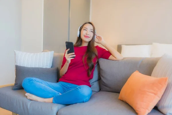 Portrait Beautiful Young Asian Woman Use Smart Mobile Phone Headphone — Stock Photo, Image