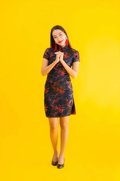 Retrato Bonito Jovem Asiático Mulher Desgaste Chinês Vestido Com Ação — Fotografia de Stock