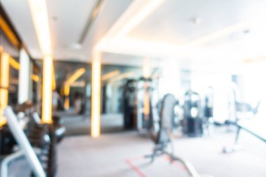 Beden eğitimi odasının içinde arka plan için soyut bulanık fitness ekipmanı
