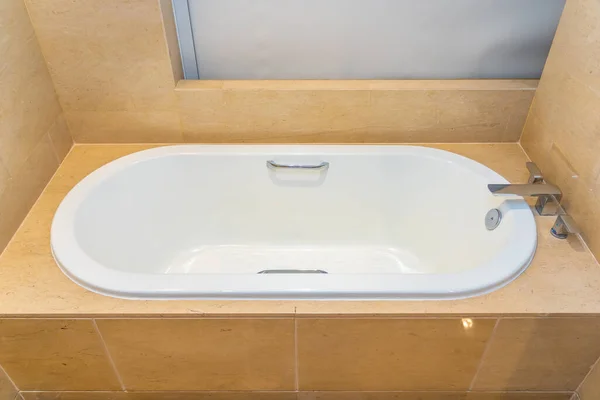 Baignoire Luxe Vide Avec Décoration Robinet Eau Intérieur Salle Bain — Photo