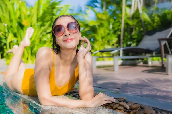 Portrait Beautiful Young Asian Woman Relax Happy Smile Outdoor Swimming — Stock Photo, Image