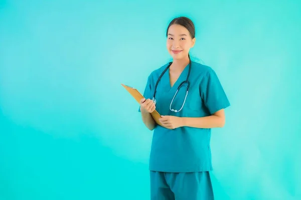 Portrait Beautiful Young Asian Doctor Woman Empty Paper Board Copy — Stock Photo, Image
