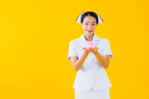 Porträt Schöne Junge Asiatische Frau Thailändische Krankenschwester Mit Einer Menge — Stockfoto