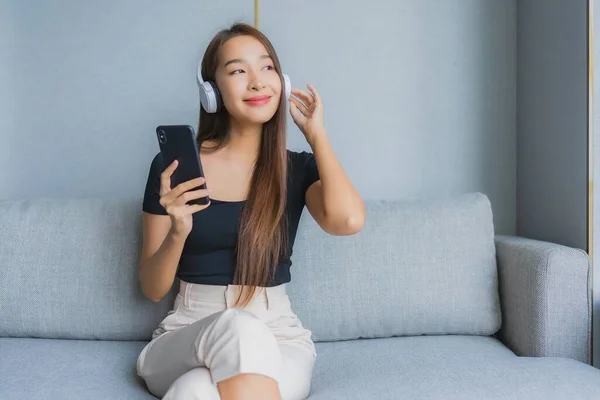 Portrait Beautiful Young Asian Woman Use Smart Mobile Phone Headphone — Stock Photo, Image