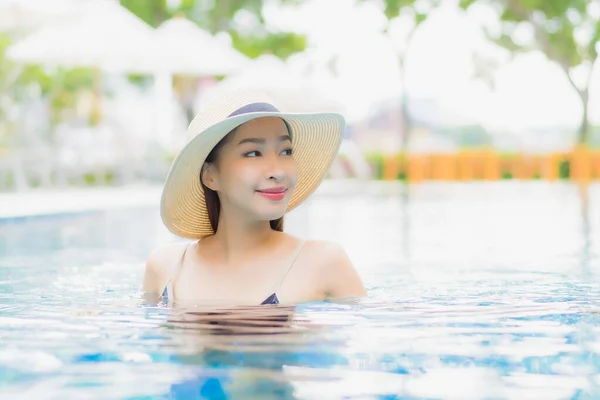 Portrait Beautiful Young Asian Woman Relax Enjoy Smile Outdoor Swimming — Stock Photo, Image
