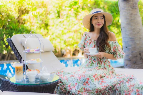 Beautiful Portrait Young Asian Woman Afternnoon Tea Set Coffee Sit — Stock Photo, Image