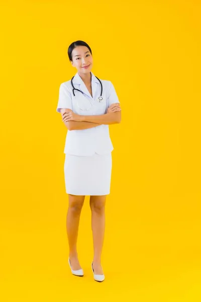 Retrato Bonito Jovem Asiático Mulher Tailandês Enfermeira Sorriso Feliz Pronto — Fotografia de Stock