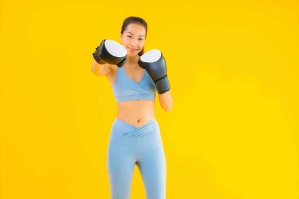 Ritratto Bella Giovane Donna Asiatica Indossare Abbigliamento Sportivo Con Boxe — Foto Stock