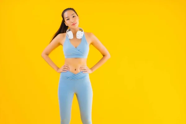 Retrato Hermosa Mujer Asiática Joven Usar Ropa Deportiva Con Teléfono — Foto de Stock