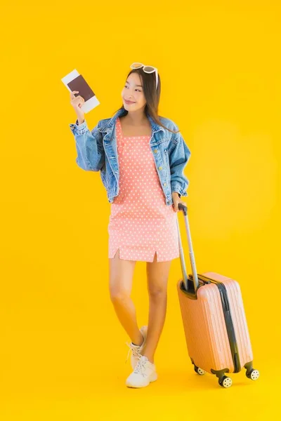 Retrato Bela Jovem Mulher Asiática Com Bagagem Saco Viagem Com — Fotografia de Stock