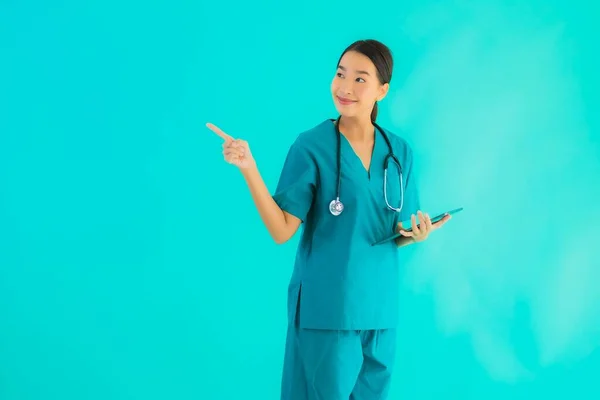 Portrait Beautiful Young Asian Doctor Woman Use Smart Tablet Device — Stock Photo, Image