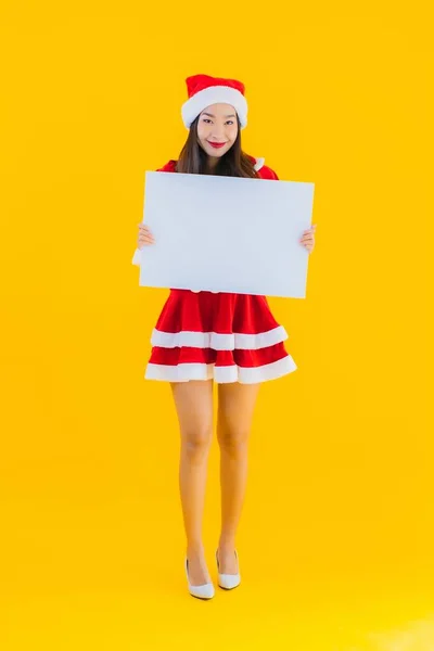 Retrato Bonito Jovem Asiático Mulher Natal Roupas Chapéu Sorriso Com — Fotografia de Stock