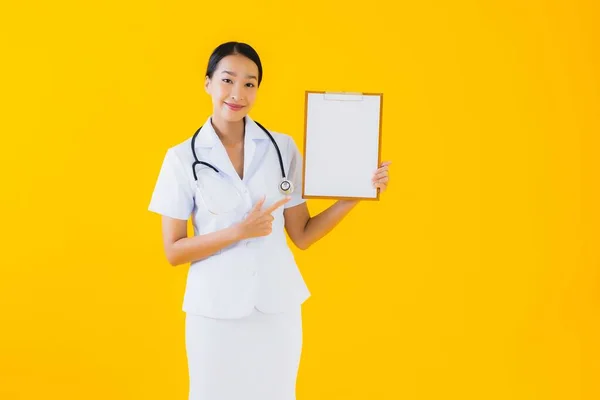 Retrato Hermosa Joven Asiática Mujer Tailandesa Enfermera Sonrisa Feliz Listo — Foto de Stock