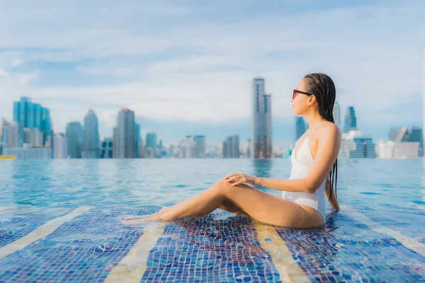 Retrato Bonito Jovem Asiático Mulher Relaxar Feliz Sorriso Lazer Redor — Fotografia de Stock