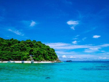 Koh talu Island rayong city, pastoral okyanus ve tatil zamanı, yaz concep mavi gökyüzünde güzel deniz manzarası