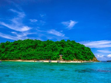 Koh talu Island rayong city, pastoral okyanus ve tatil zamanı, yaz concep mavi gökyüzünde güzel deniz manzarası