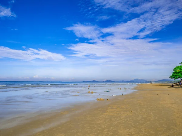 Oceano Idílico Incrível Céu Azul Areia Bonita Praia Férias Férias — Fotografia de Stock