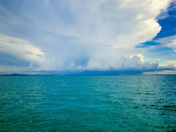 Increíble Océano Idílico Cielo Nublado Tiempo Vacaciones Vacaciones Verano Cóncavo — Foto de Stock