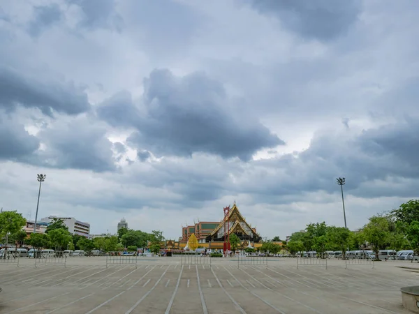 Bangkok Cityscape Suthat Temple Rainy Sky Holiday Time Bangkok Landmark — Stock Photo, Image