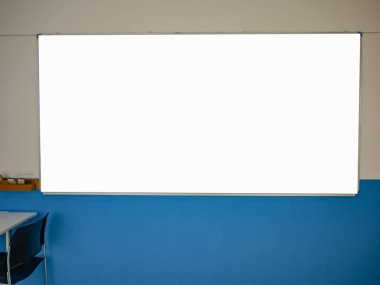 Sınıfta beyaz tahta