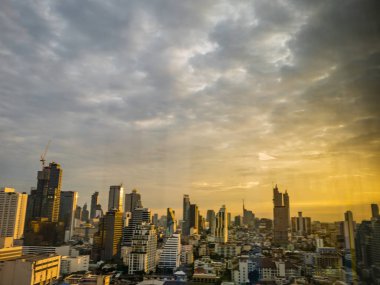 Bangkok city scape turuncu günbatımı gökyüzü ile