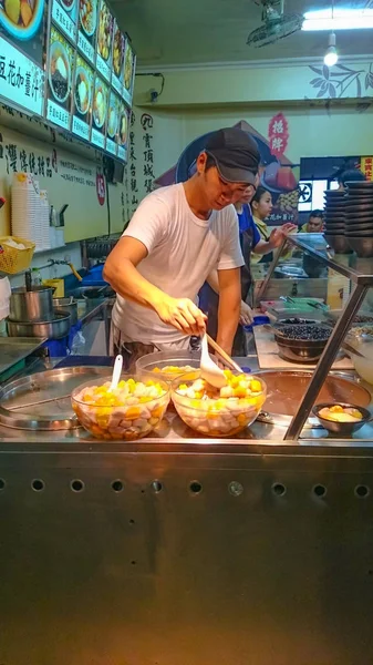 Taipei Taiwan April 2013 Taiwanese Street Food Jiufen Old Street — Stock Photo, Image