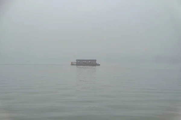 Barco Lago Xihu Escénico Lago Del Oeste Con Niebla Niebla — Foto de Stock