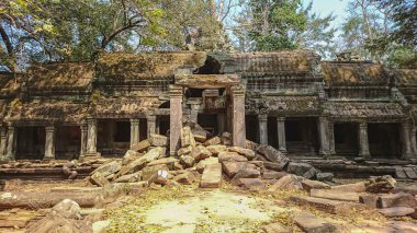 Angkor 'daki antik taş kale Angkor Thom' da