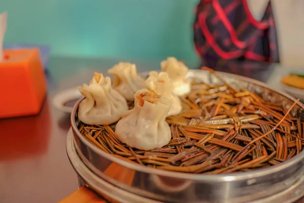 Pekin Çin Porselenlerinin Sabahında Çin Dim Sum Unu Shumai Kapatın — Stok fotoğraf