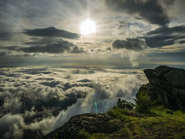 Beautiful Sunrise Sky Silhouette Rocky Cliff Morning Khao Luang Mountain — стоковое фото