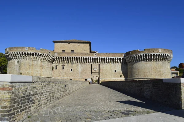 Μεσαιωνικό Φρούριο Rocca Roveresca Στην Ιταλία — Φωτογραφία Αρχείου
