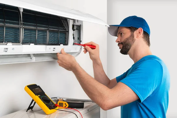 Installation service fix  repair maintenance of an air condition