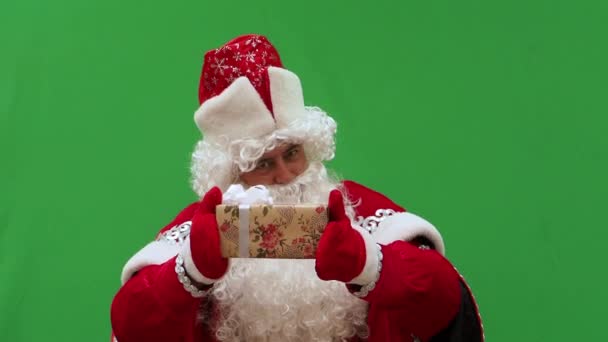 Padre Frost Regalo Personaje Año Nuevo Extiende Espectador Maravillosamente Embalado — Vídeo de stock