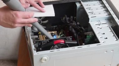 Toz elektrikli süpürge sistemi biriminde havaya. Temizlik ve çalışma öğesi bir bilgisayarın Temizleme.
