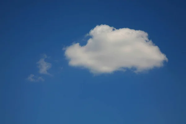 Beautiful Clouds Float Blue Radiance Sky — Stock Photo, Image