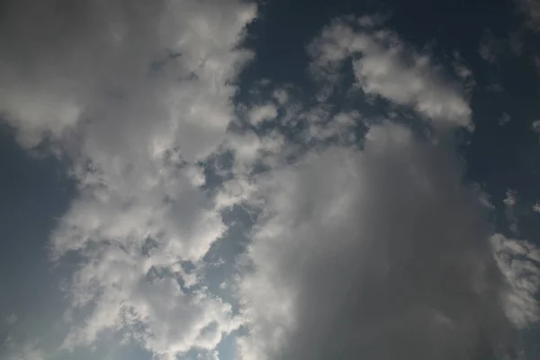 Wunderbare Wolken Die Sich Heute Himmel Gebildet Haben Deren Farbe — Stockfoto