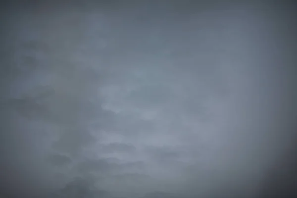 Nuvens Mal Visíveis Céu Fundem Com Ele Uma Única Noite — Fotografia de Stock