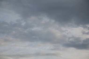 En güzel bulutlar ve mavi gökyüzü. Cennet görüntünün arka plan. Gökyüzü bulutlu, en iyi film