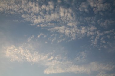 En iyi bulutlar ve gökyüzü renkli görüntü. En güzel arka plan soyut gökyüzü. Farklı gibi bulutlar resimleri