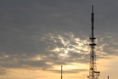 Bulutların arasından ışık