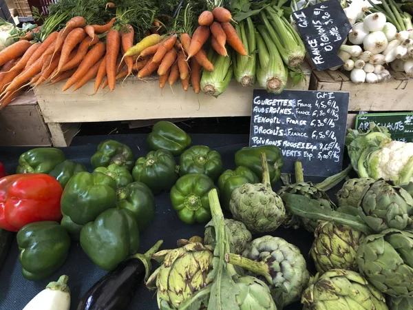 Fresh Organic Fruits Vegetables Parisian Farmers Market — Stock Photo, Image