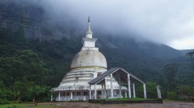 Ünlü Adams tepe Sri Lanka altında unutulmuş dagoba