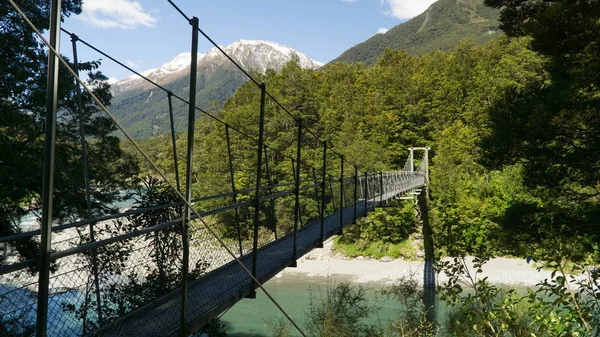 Hängebrücke Aus Seil Und Holz Aufstrebenden Nationalpark Neuseeland — Stockfoto
