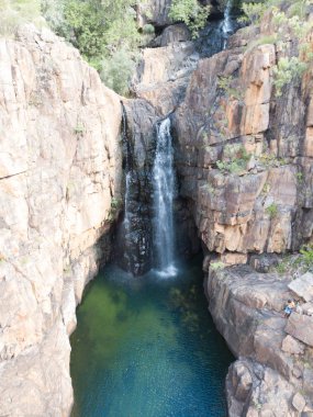 Katherine Gorge ortasında gizli Güney Rockhole şelale, drone görünümü, Avustralya