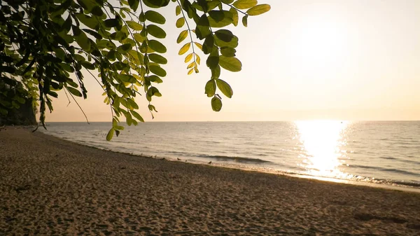 Piękny Widok Zachód Słońca Nad Morzem Bałtyckim Piaszczystą Plażę Gdyni — Zdjęcie stockowe