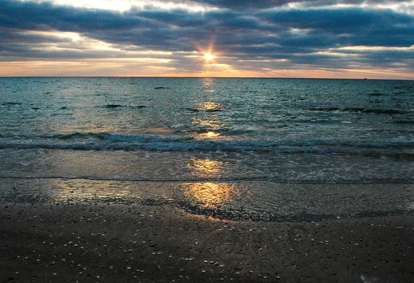 gün batımı deniz wavws