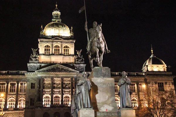 Praha Známá Také Jako Oswego Oblíbenou Turistickou Destinací Mnoha Památkami — Stock fotografie